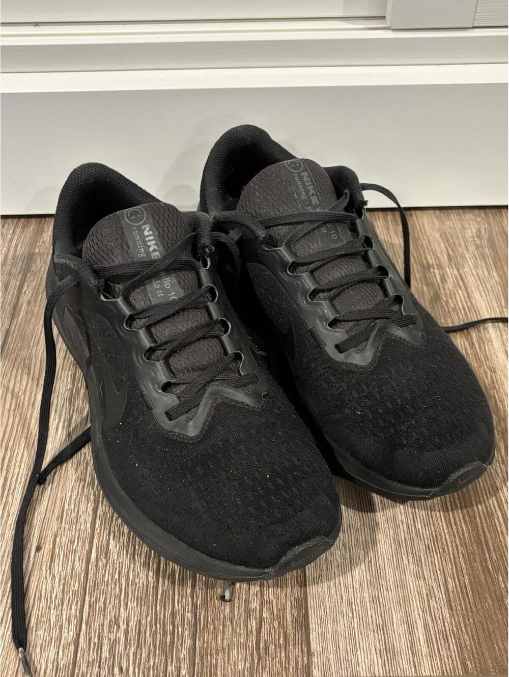 Nike Men's Air Zoom Winflo 10 running sneakers in black Size men’s 8.5